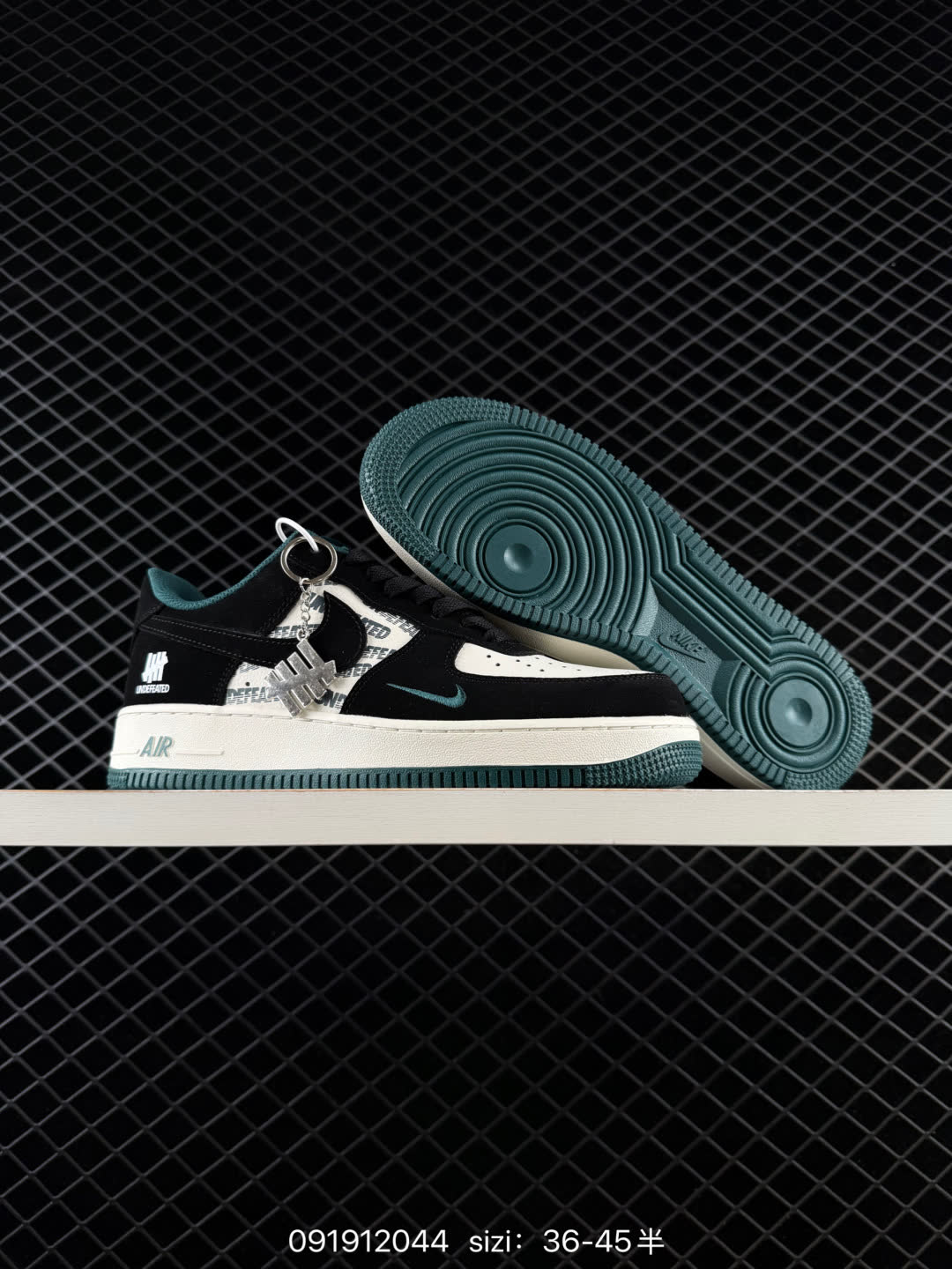 UNDEFEATED x Nike Air Force 1
